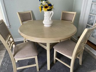 Round Dining Table Set with 4 Chairs