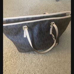 Michael Kors Tote Bag…