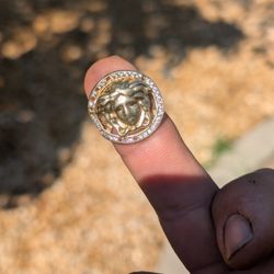 14k Versace Ring 