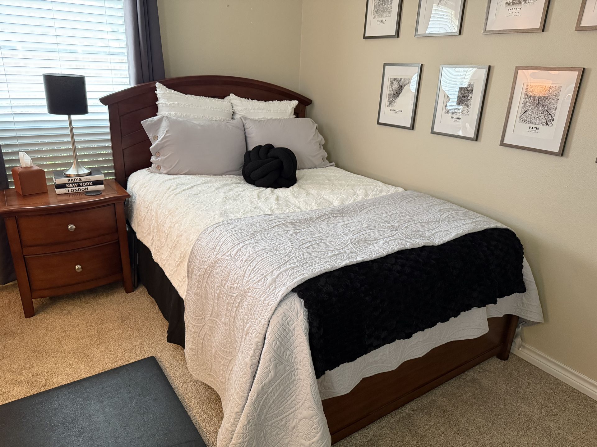 Bedroom Furniture Set for Sale