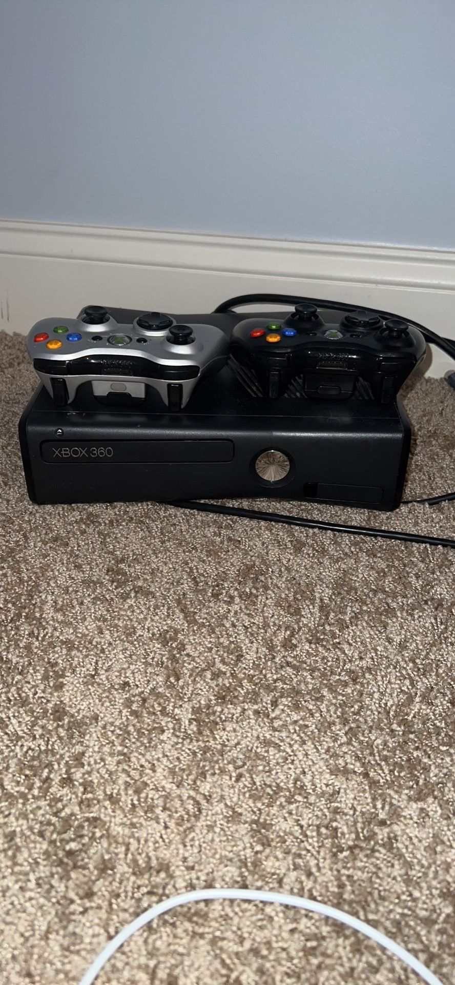 Xbox360 With Two Remote Control Cash Only