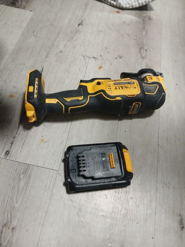 ATOMICâ„¢ 20V MAX* Brushless Cordless Oscillating Multi-Tool... DEWALT
