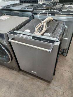KITCHEN AID STAINLESS STEEL DISHWASHER