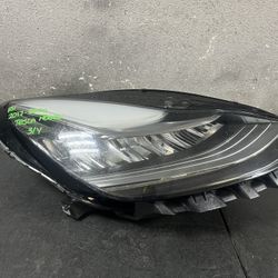 2017-2018-2019-2020 TESLA MODEL 3/Y RIGHT HEADLIGHT OEM USED #9149