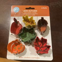 Colorful Polyresin 6-Piece Cookie Cutter Set - Apple, Pumpkin, Acorn Shapes R&M International Festive Fall Pumpkin Pie Centerpiece 2 Piece Cookie Cutt
