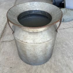 Silver Metal Galvanized Flower Pot