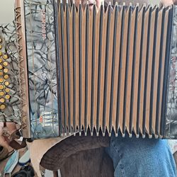 Vintage Hohner Club IIB Victoria diatonic button accordion