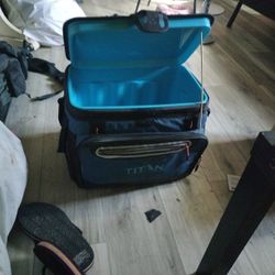 Titan by Artic zone 48 can cooler 