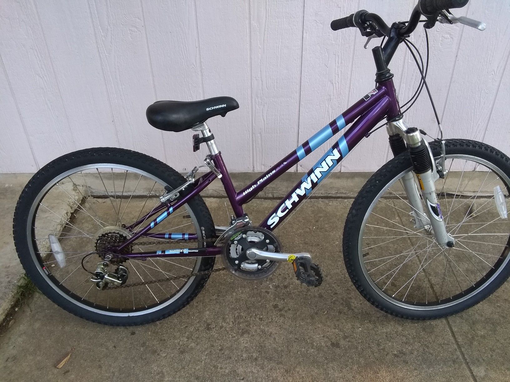 Women's 24" Schwinn High Plains 2.4 FS Mountain Bike!!