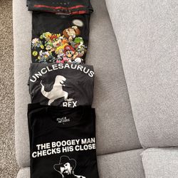 4 Men’s T-shirts. Size Large 