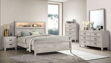 Brand New White Washed 4pc Queen Bedroom Set (Available in Eastern King)