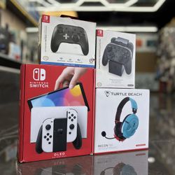 Nintendo Switch OLED (Take It Home In Payments/ llévalo a casa en pagos 