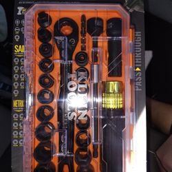 KLEIN 28 PIECE KNECT PASS THRU
