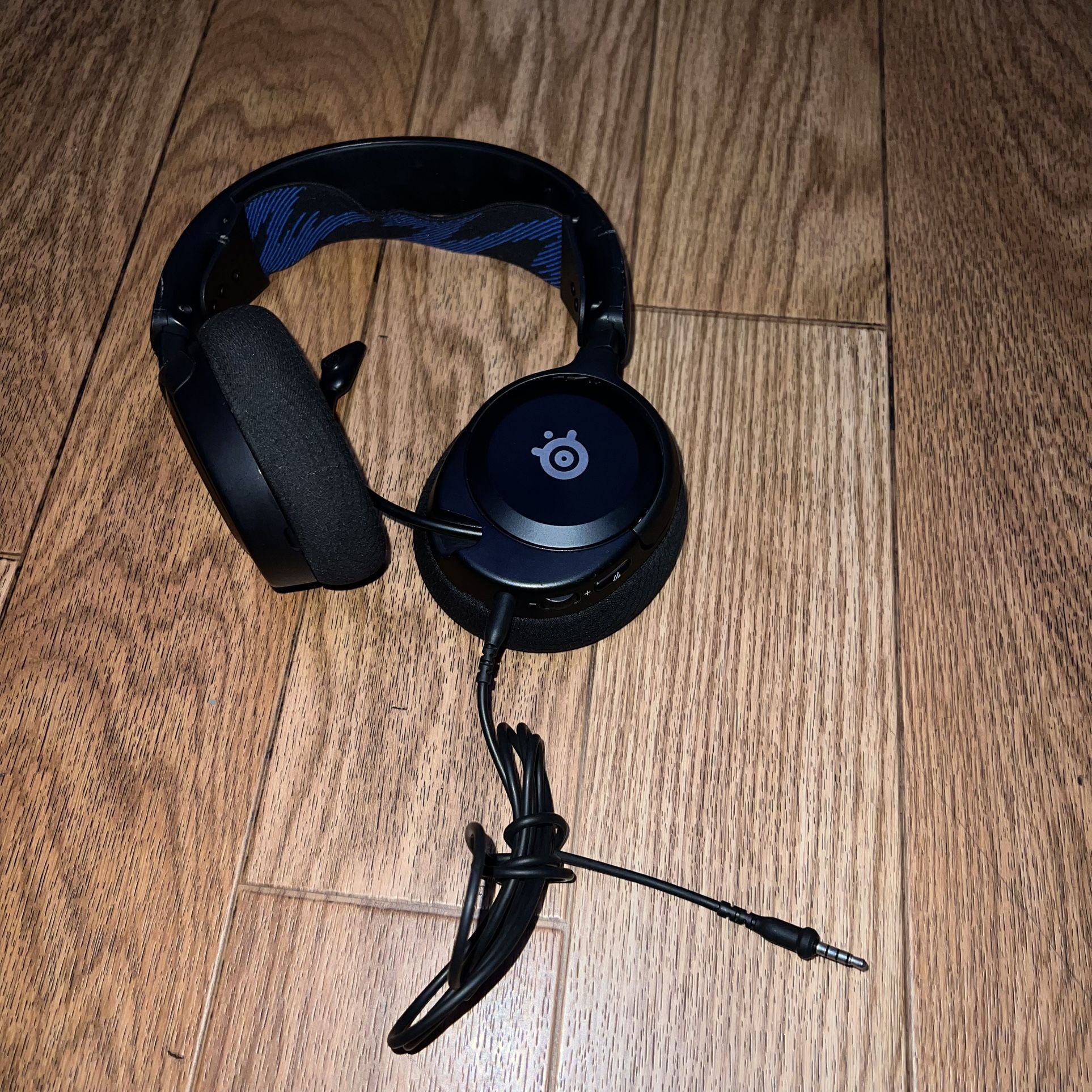 Steelseries Headset For ps5 PS4 Or Xbox