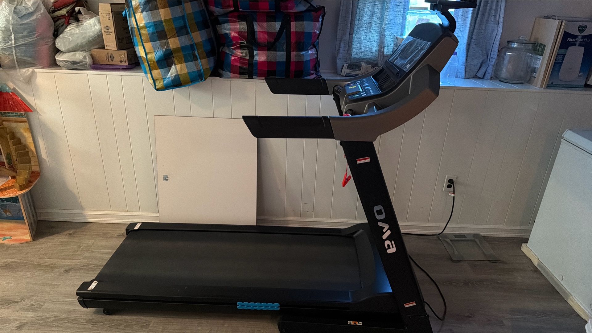 Like-New OVO High-End Home Treadmill, Fully Functional my