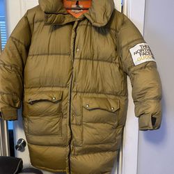 AUTHENTIC GUCCI X NORTH FACE PUFFER COAT