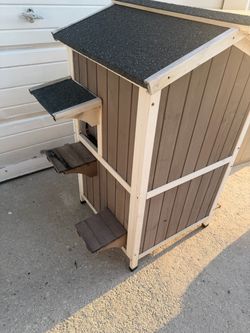 Outdoor Wooden 2 Story Cat House
