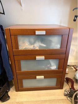 Small 3 drawer dresser