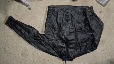 Vintage Genuine Black Leather Motorcycle Jacket - Biker Style
Description:
Selling a vintage heavy-duty black leather motorcycle jacket in great condi