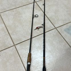 Fishing Rod (2) One is spiraltech 96 kunnan graphite classic fishing rod and one fishing lure