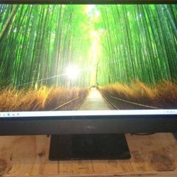 Dell Inspiron 3477 All-in-One PC w/ Core i7, 12GB RAM, 1TB HDD 