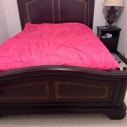 Dark Brown Wood queen Bed