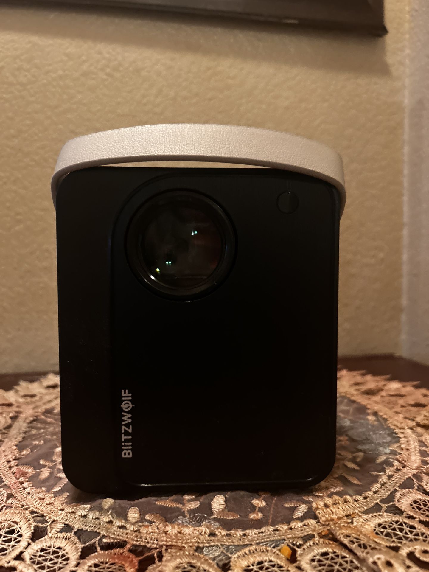 BlitzWolf BW-VP7 Multimedia Projector – Full Set, Like New, Works Perfectly!