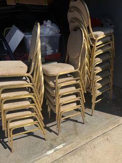 Metal chairs (19)