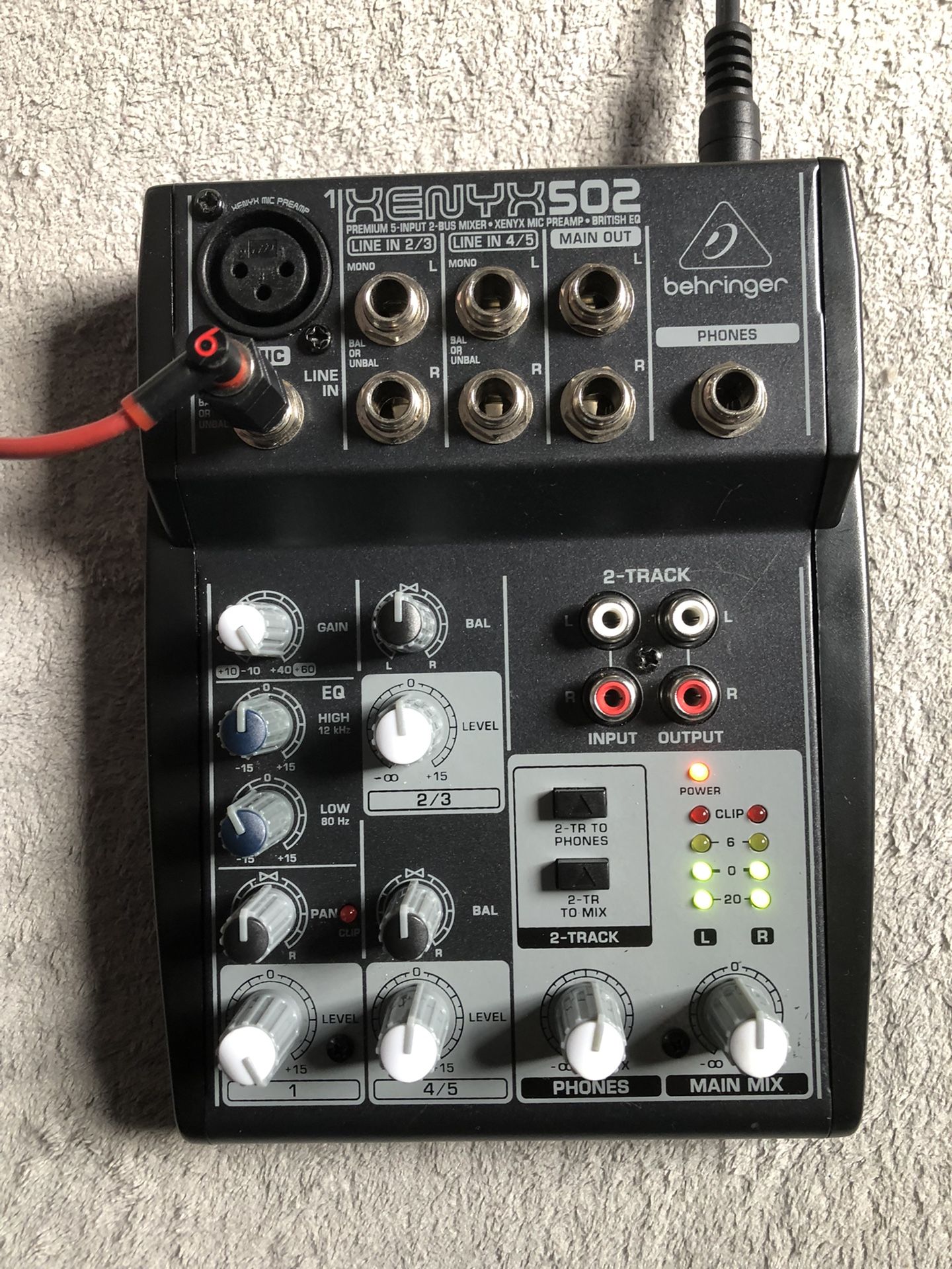Behringer XENYX 502