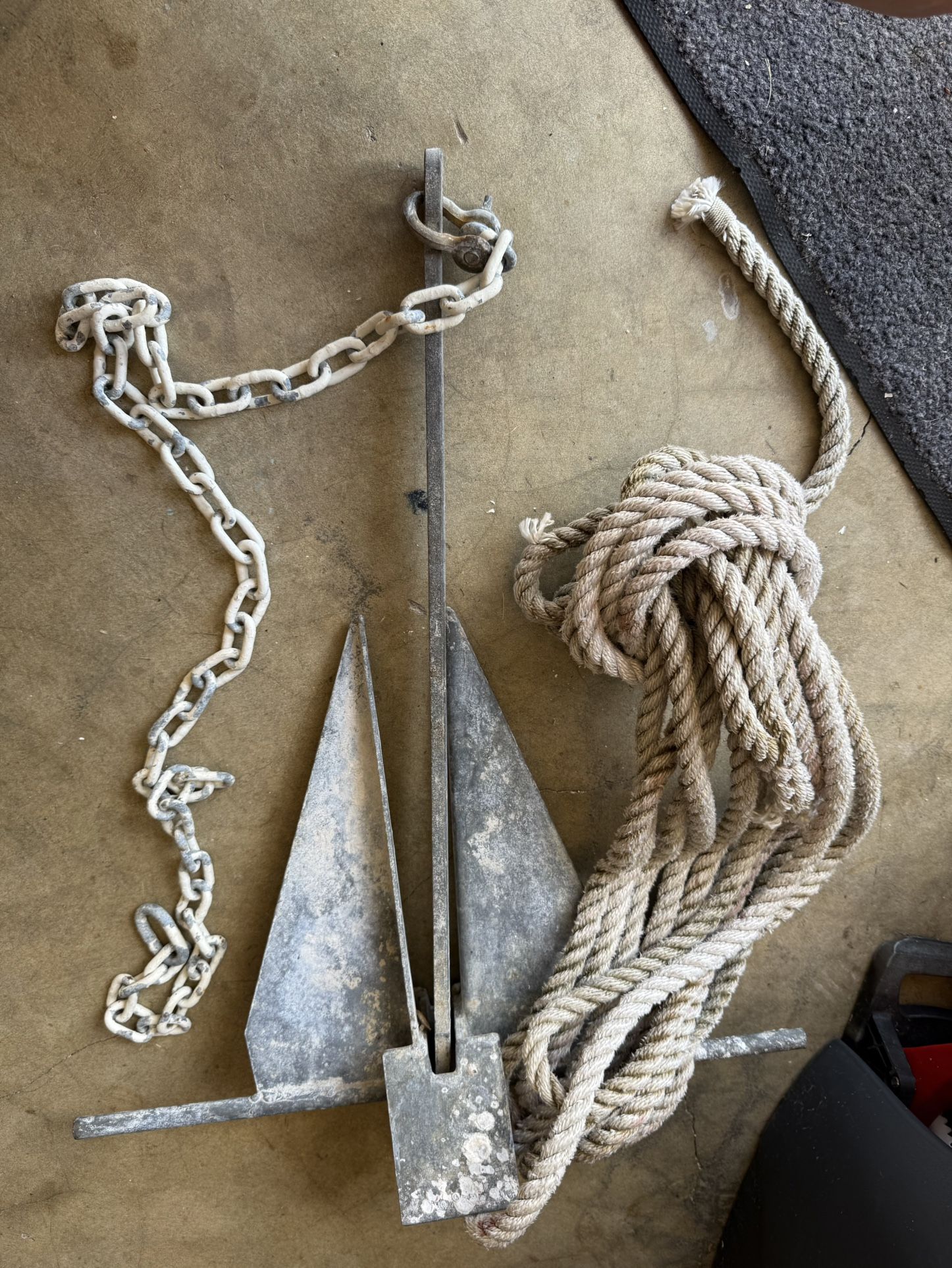 West Marine Trad-8 Boat Anchor galvanized with chain and rope