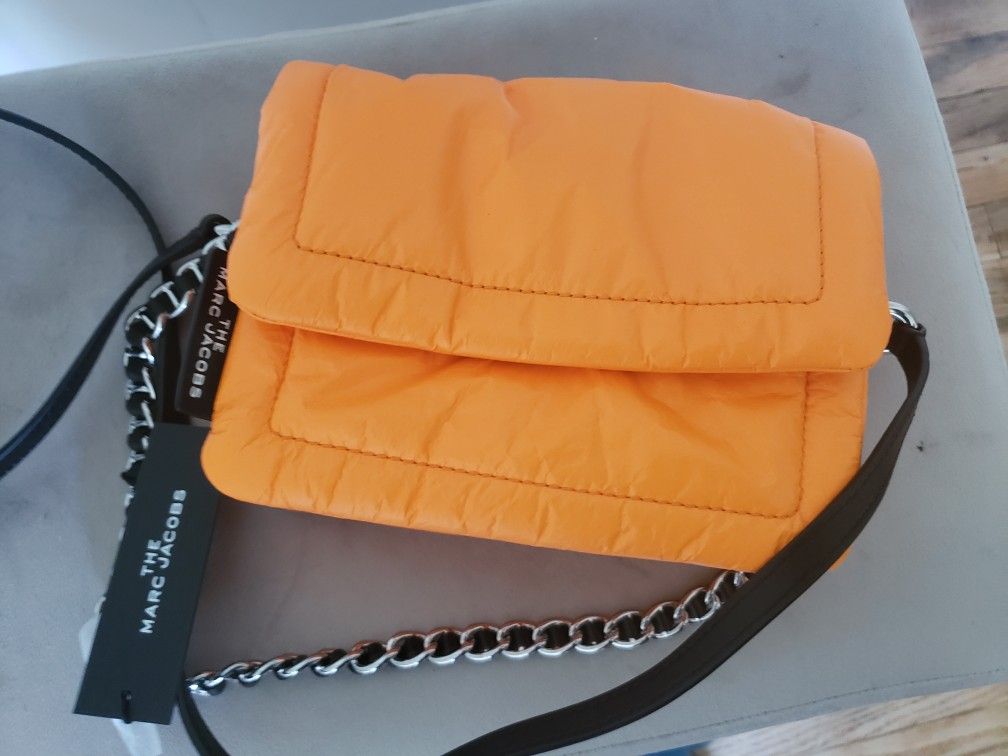 Marc Jacobs Pillow Bag for Sale in Somerset, NJ - OfferUp