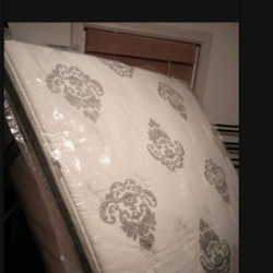 Queen Mattress, Frame