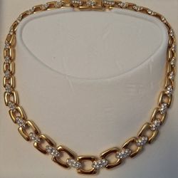 Stunning Vintage Genuine Swarovski Crystal 16"Necklace With Case And 1" Removable Link Limited Edition