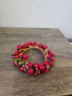 Wreath for pillar candle