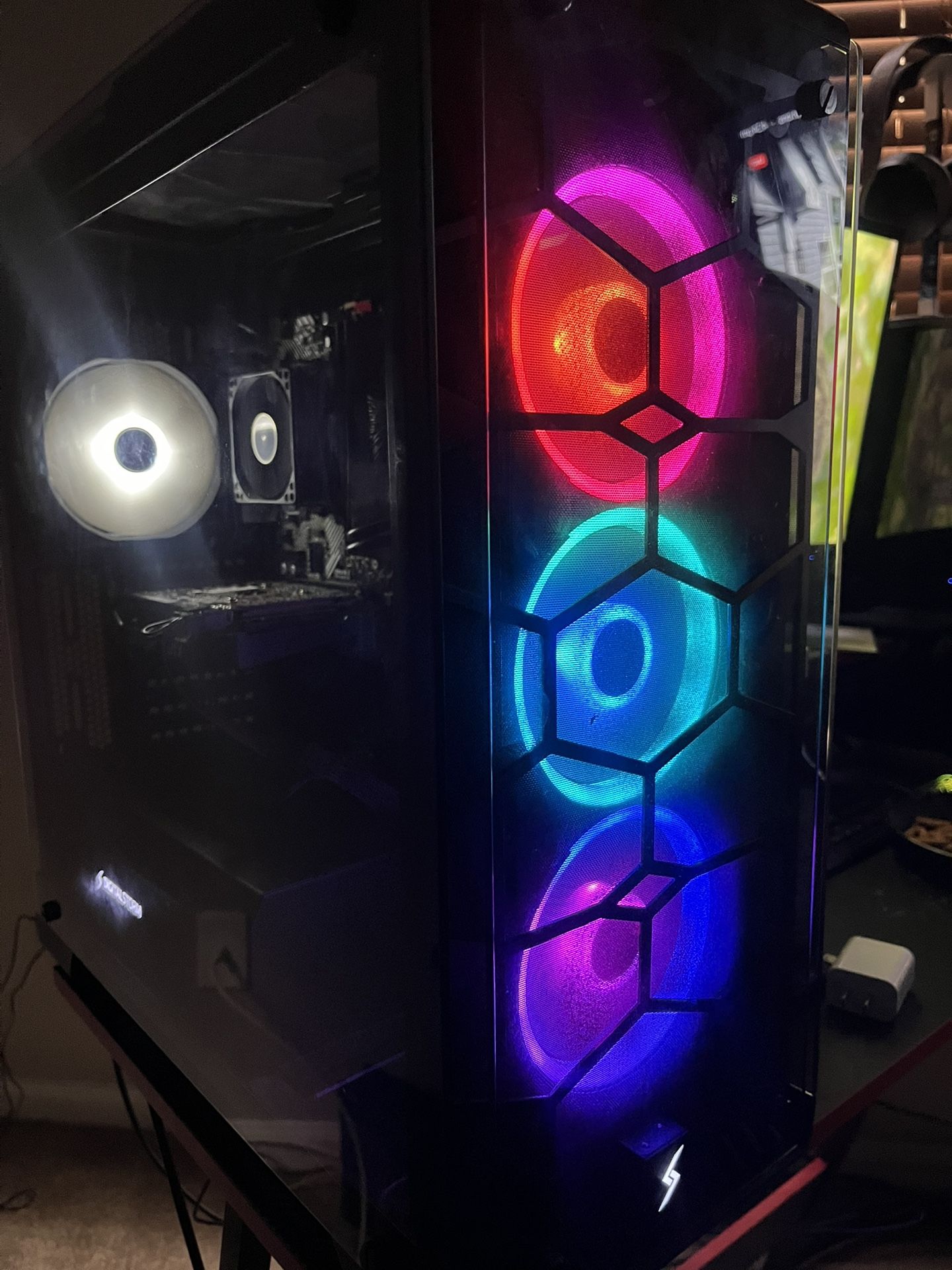 Gaming PC Digital Storm/Corsair Crystal Series 570X