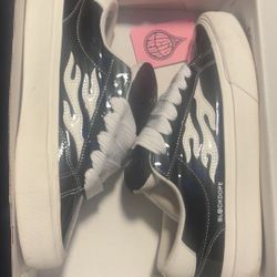 Straye Logan Puff Chunky Vans