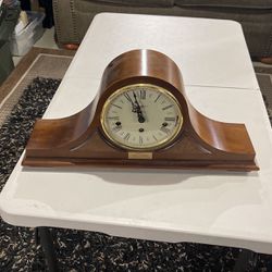 Vintage Howard Miller Mantel Clock    Model 612-374