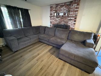 Gray Fabric Sectional Sofa with Chaise
