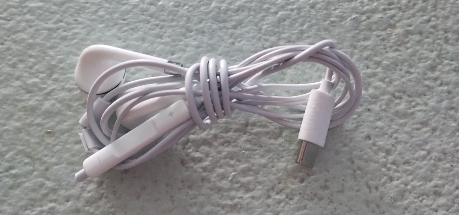 type-c wired earbuds