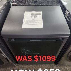 7.3 cu. ft. Vented SMART Electric Dryer in
Matte Black with EasyLoad Door and
Sensor Dry Technology