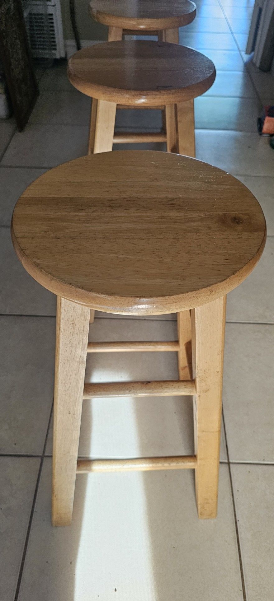 Set Of 4 Wooden Barstools 24"