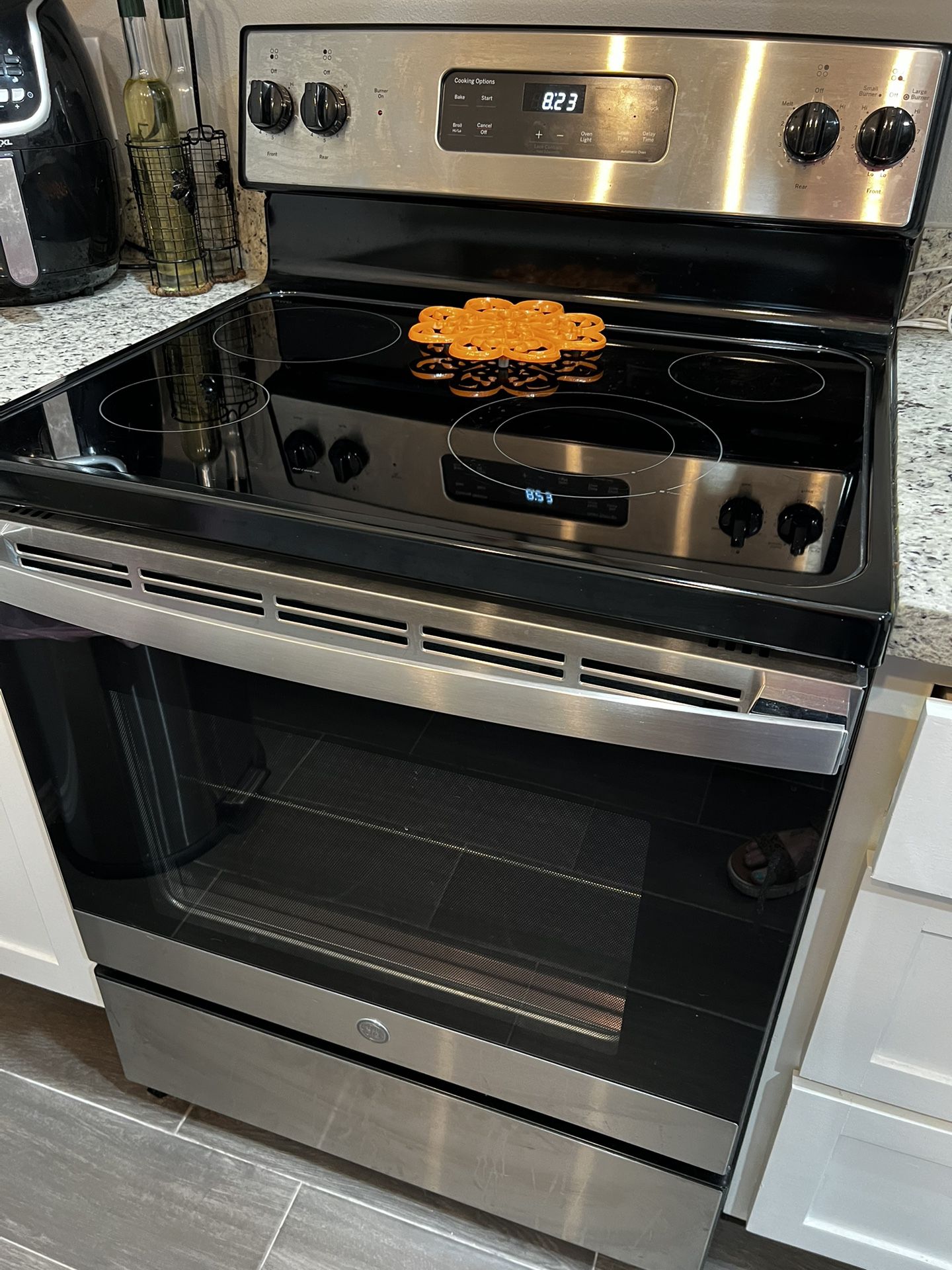 GE Stainless Steel Stove/ Oven