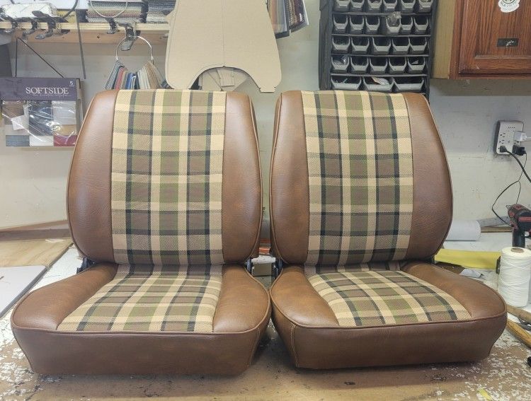 1977/79 Vw Bus Or 1989/84 Vanagon Front Seats 