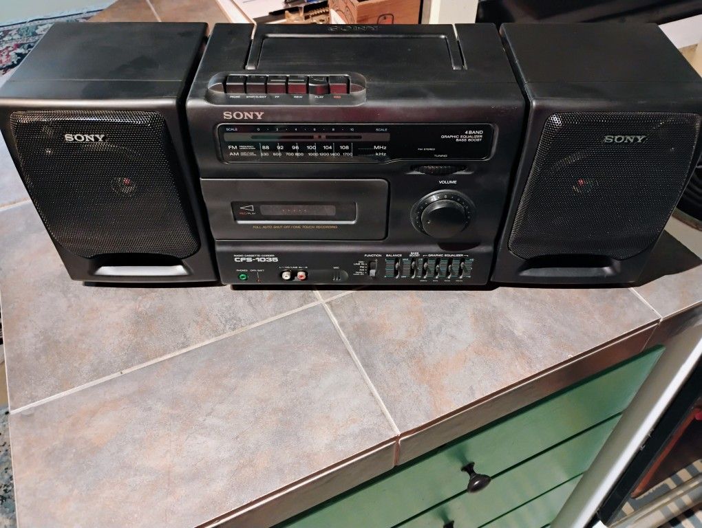 Sony CFS-1035 Radio Cassette Player
