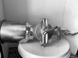 Corona-Grinder