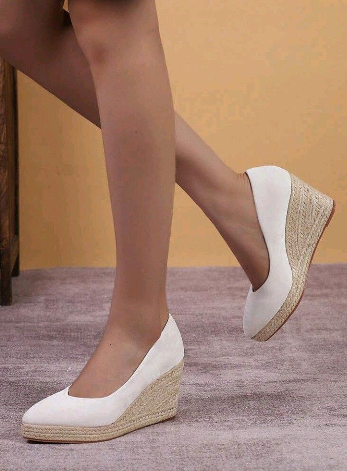 New Beautiful Woman's Wedges Shoes Size 11 Off-white Color $10 Pick Up At Country Club And Grant