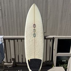 6’0 surfboard