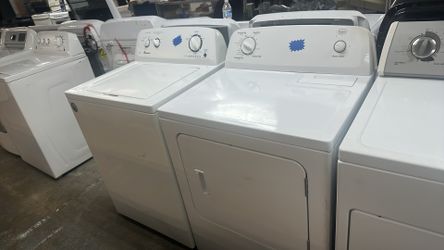 Washer dryer set