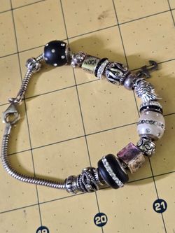 Beutiful 925 sterling silver bracelet.