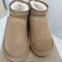 UGG Ultra Mini